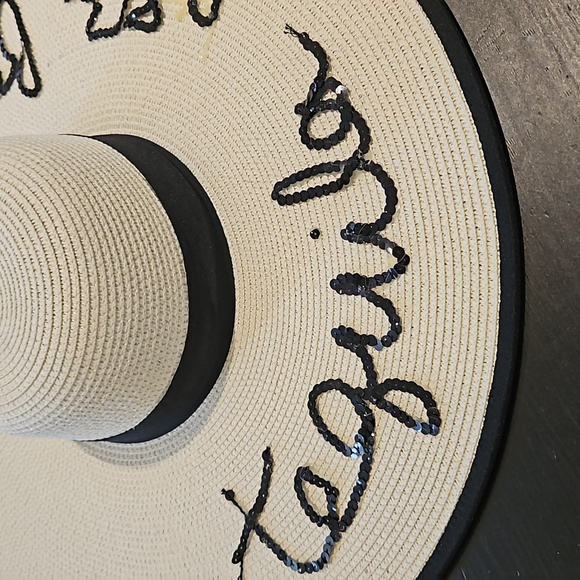 Ladies wide brim straw hat - Picture 2 of 6